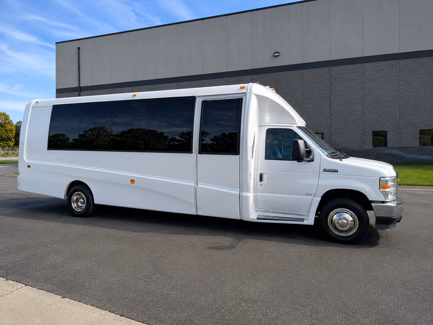 bus rentals for concerts and shows at jackson field and cooley law school stadium