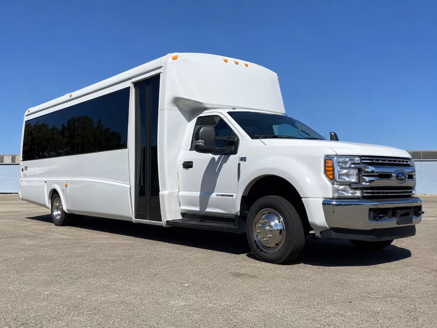 buses for lansing concerts festivals and sporting events