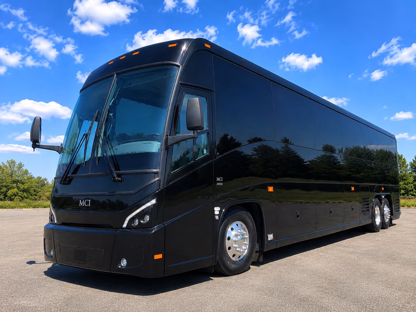 charter bus minibus transfers at capital region international airport lan