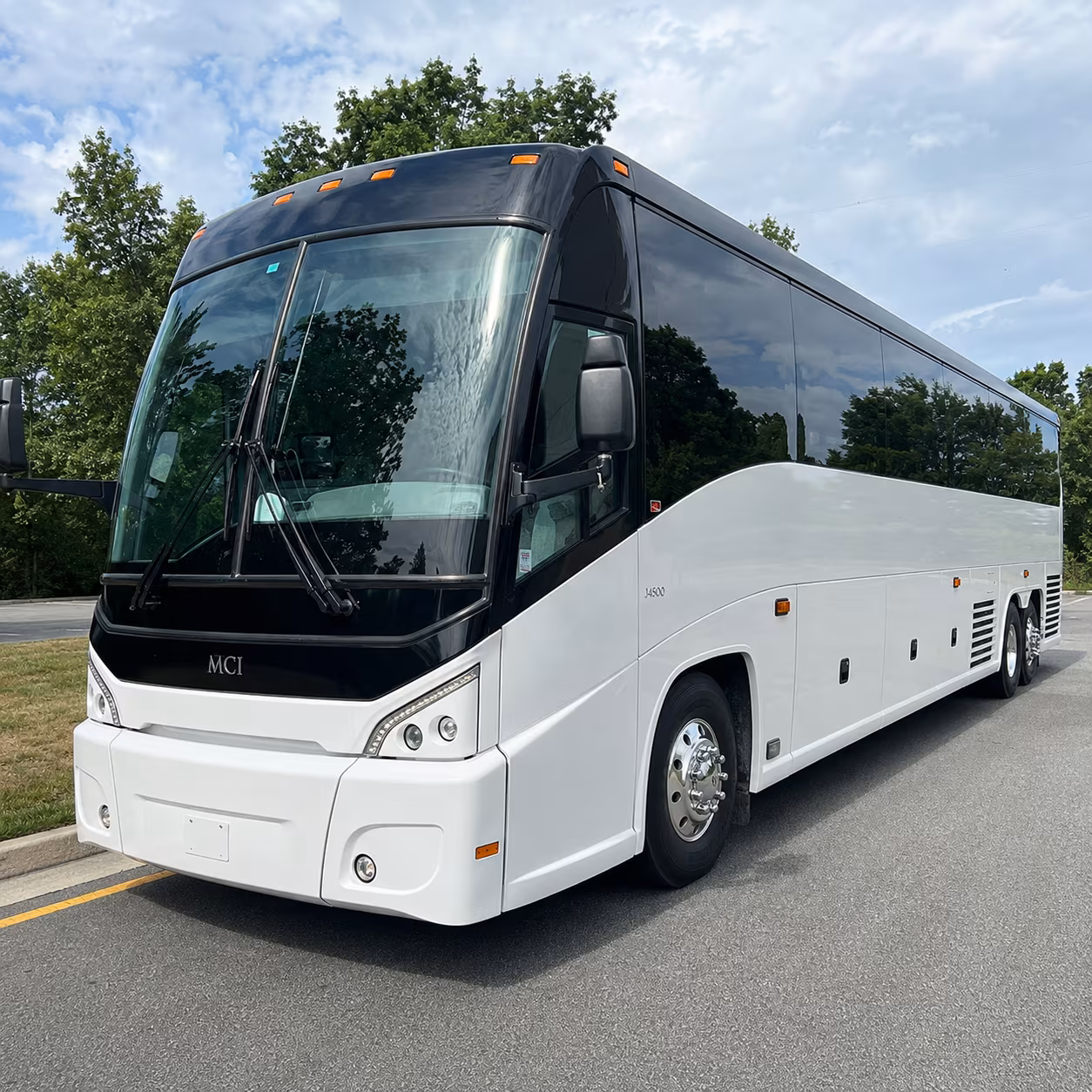 charter buses and party buses to michigan state spartans games in east lansing