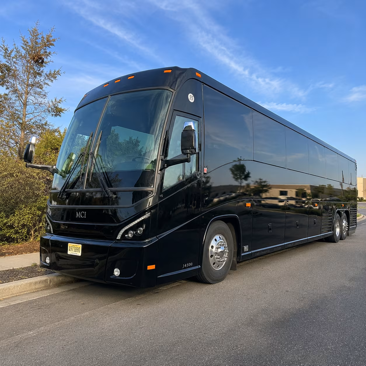 lansing 56 passenger charter bus