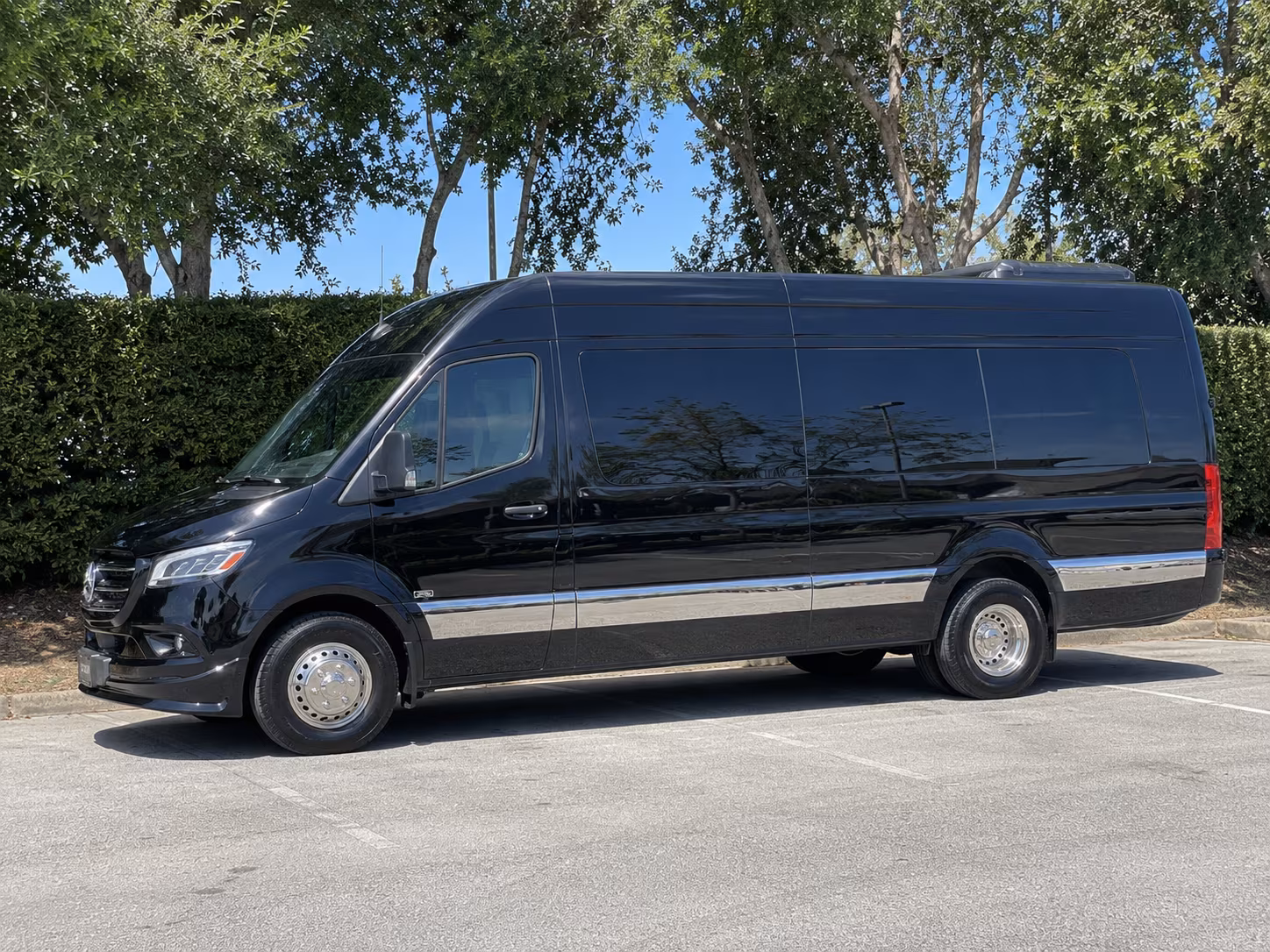 lansing sprinter van with driver