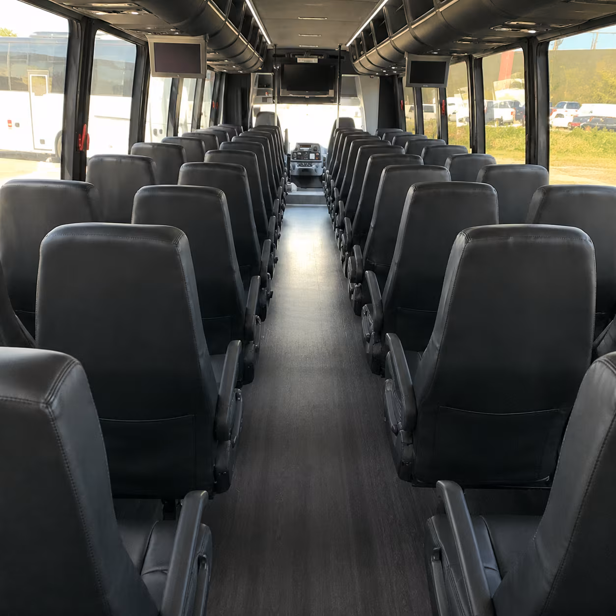long distance charter buses for detroit lions tigers and red wings games