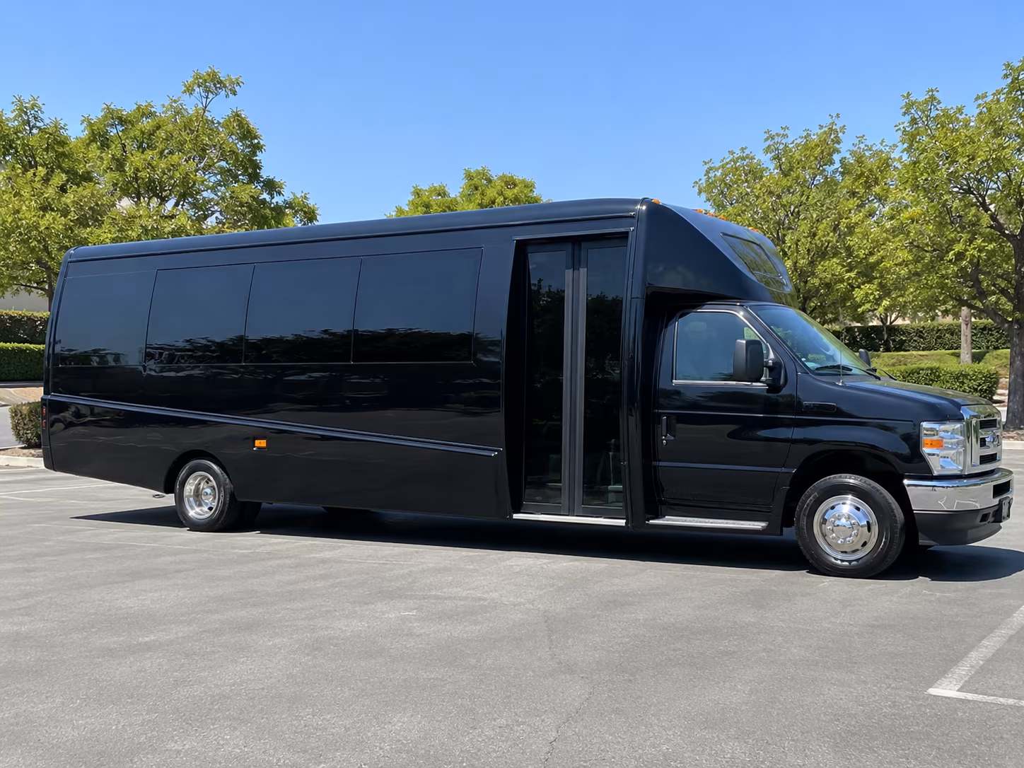 michigan state capitol and civic destination buses for lansing schools
