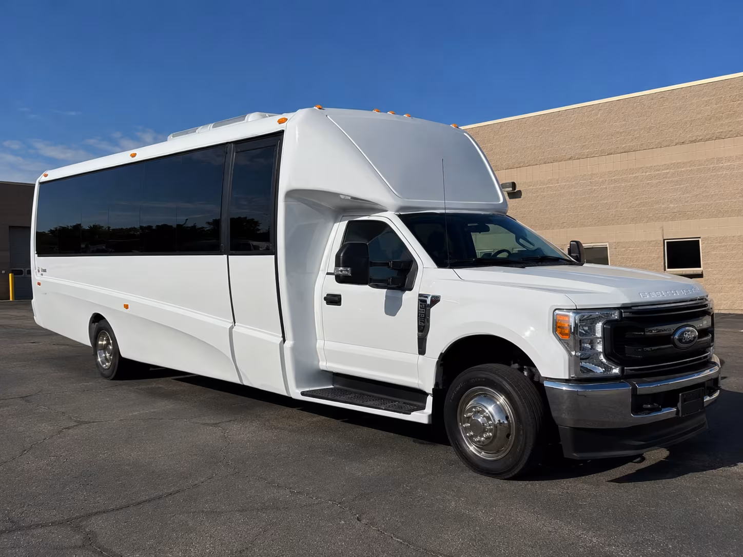 school field trip and educational event buses in lansing