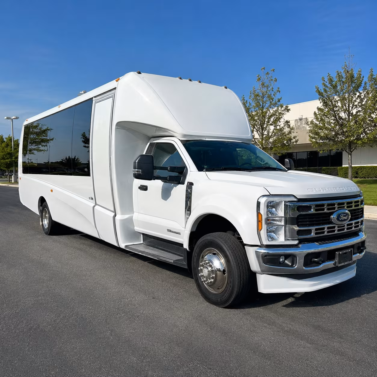 shuttle buses for lansing corporate retreats and off site team events